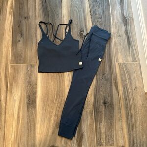 Vuori workout set NEW w/out tags
